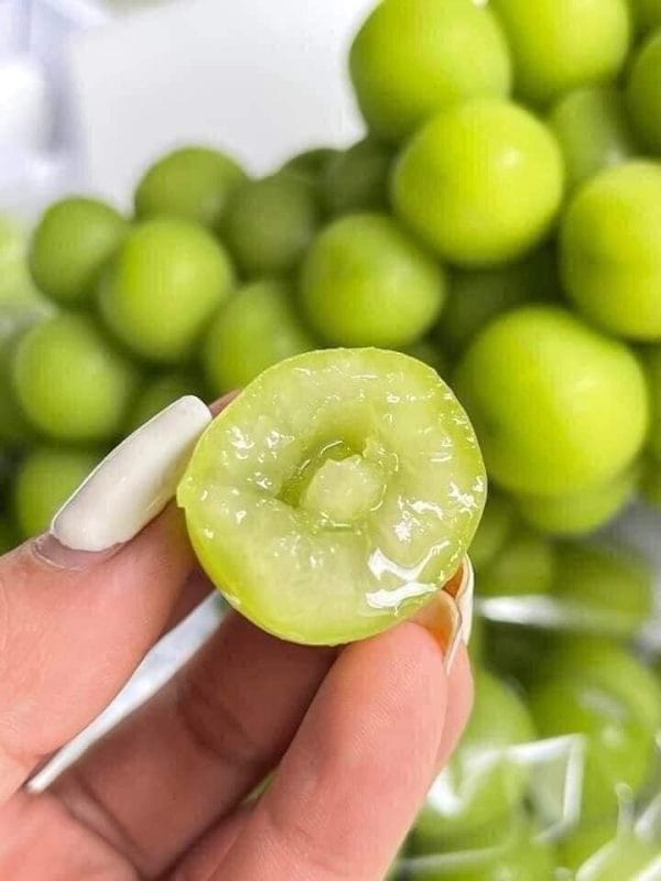 Nho Sữa Hàn Thùng 1 Chùm 1kg -1,2kg - Hình ảnh 4