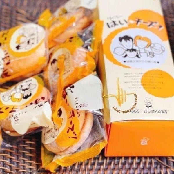 Bánh Bông Lan Kẹp Kem Phô Mai Rikuro - Hình ảnh 2