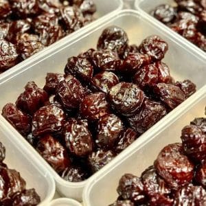 Mận Đen Xào Cay ( Hộp 350gr)